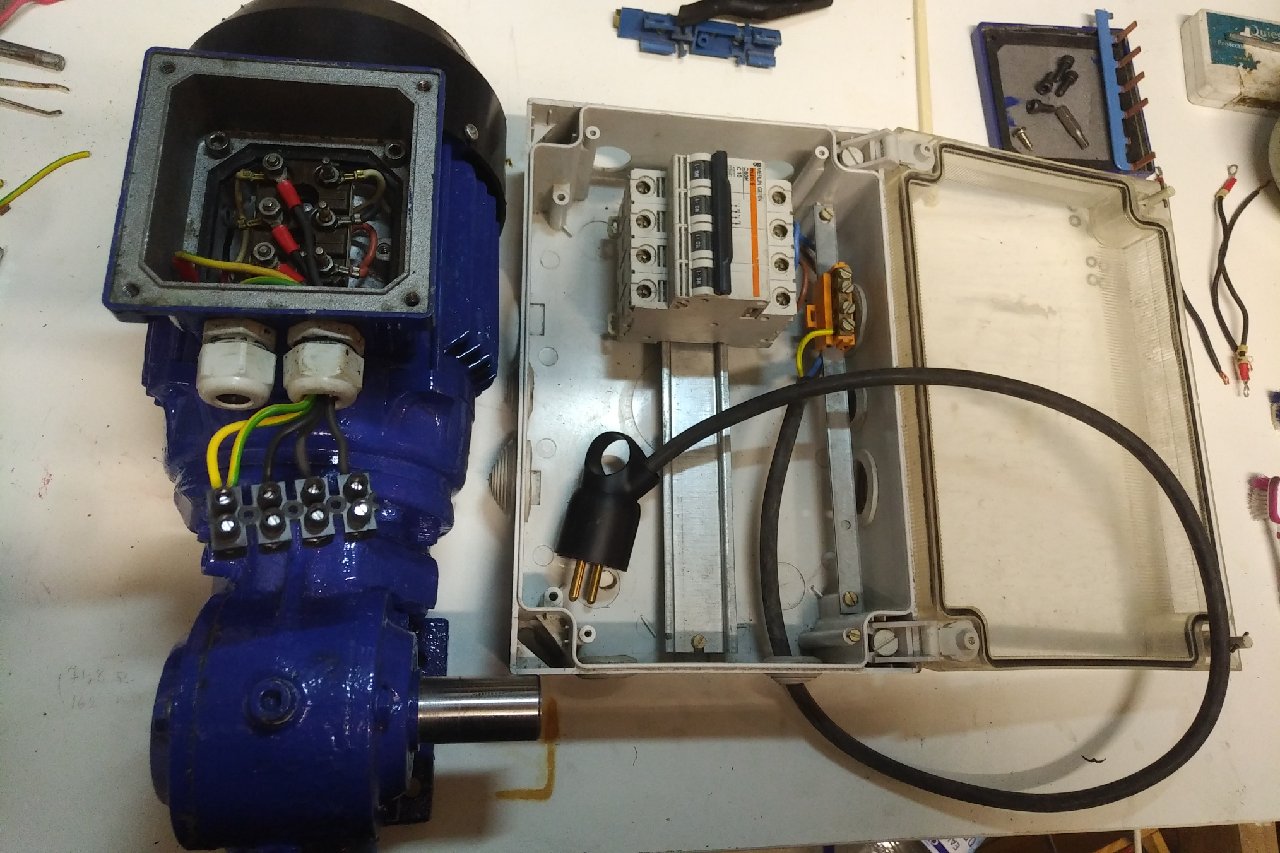 Utilisation Moteur Triphasé Moteur Preparation.jpg