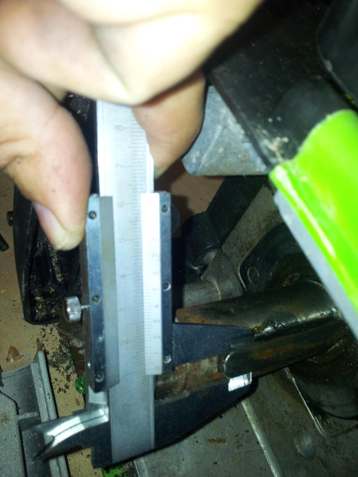Atelier Broyeuse Dechets Plastique Clavette.jpg Atelier Broyeuse Dechets Plastique Clavette.jpg