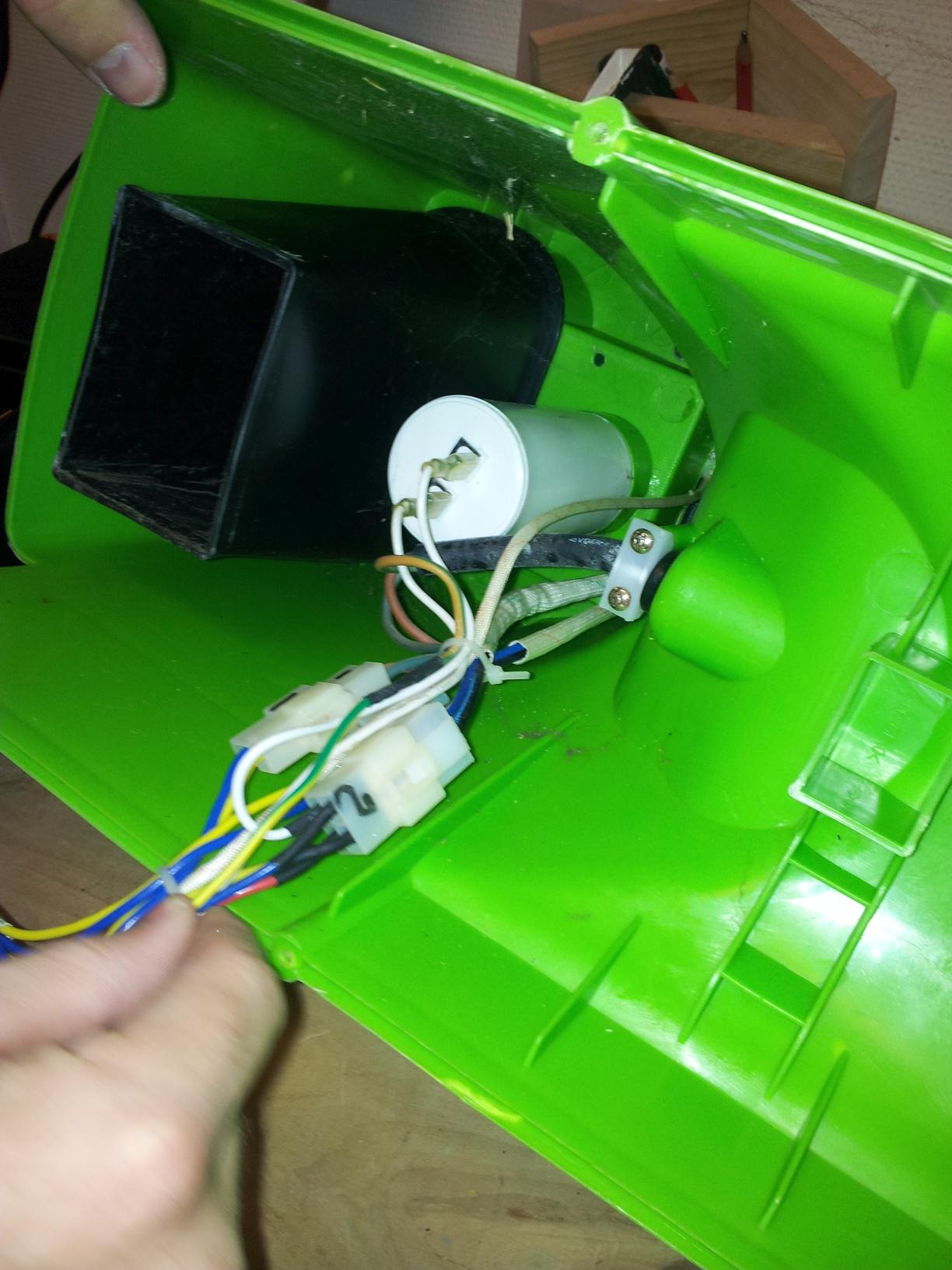 Atelier Broyeuse Dechets Plastique ConnecteurEtCondo.jpg Atelier Broyeuse Dechets Plastique ConnecteurEtCondo.jpg