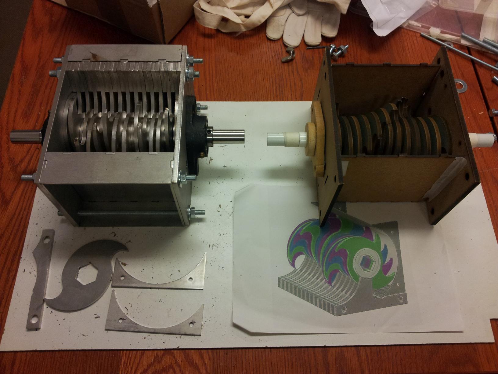 Atelier Broyeuse Dechets Plastique ShredderAssemblage.jpg Atelier Broyeuse Dechets Plastique ShredderAssemblage.jpg