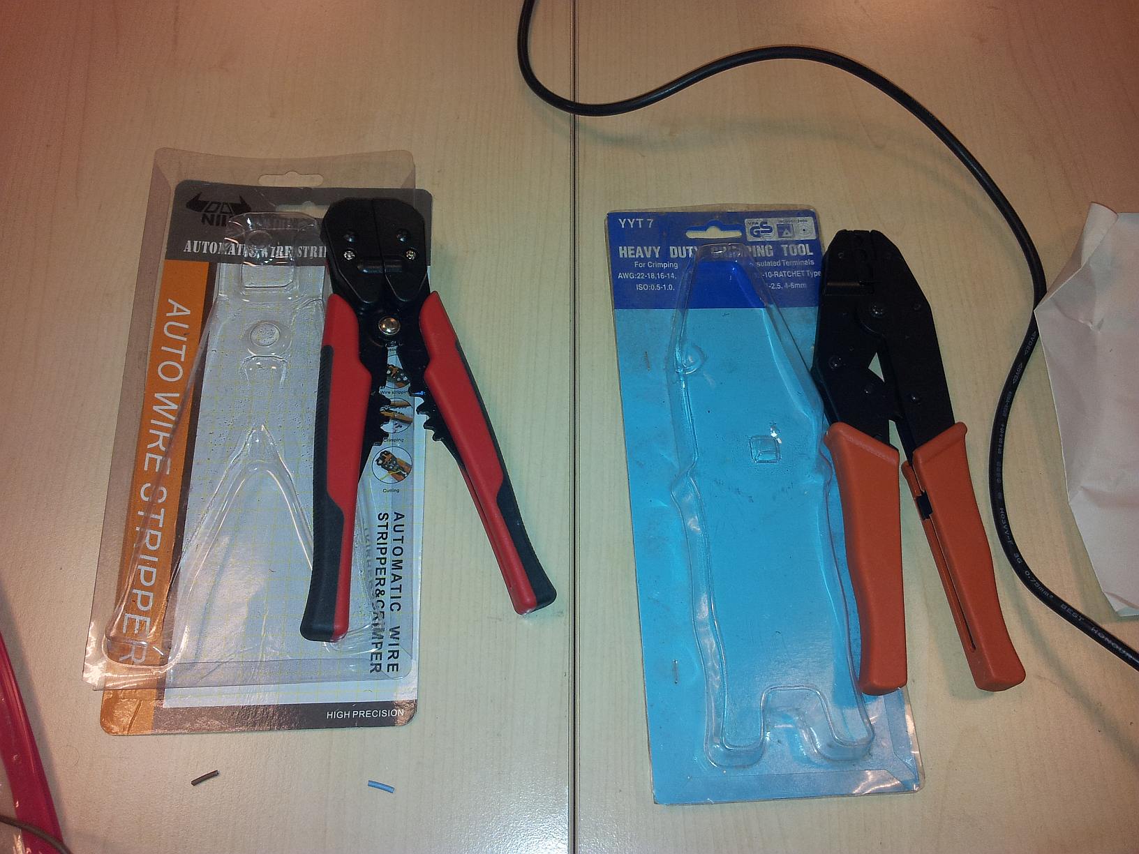 Atelier Extrudeuse Filament Plastique Cosses Pinces.jpg Atelier Extrudeuse Filament Plastique Cosses Pinces.jpg