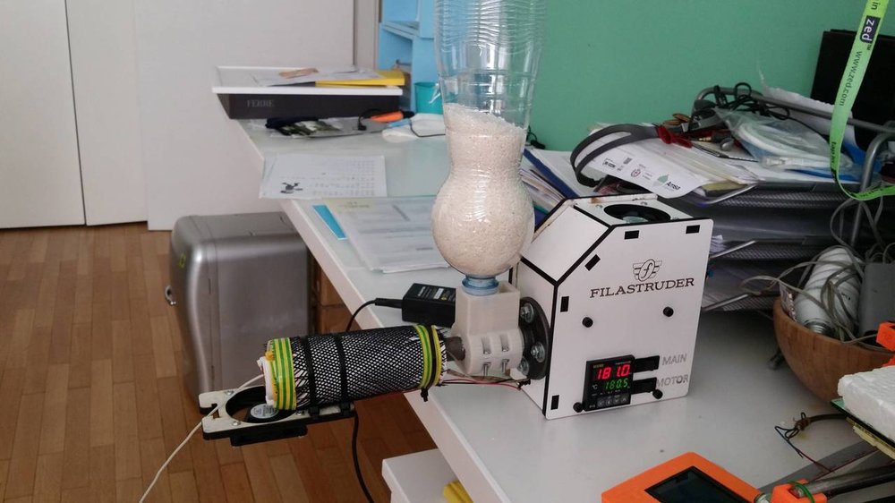 Atelier Extrudeuse Filament Plastique FilaStruder.jpg Atelier Extrudeuse Filament Plastique FilaStruder.jpg
