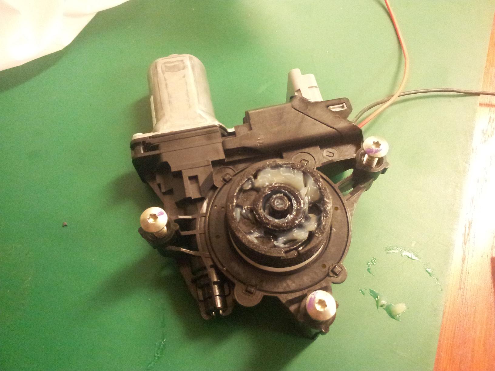 Atelier Extrudeuse Filament Plastique Moteur2 WithBlackCylinder.jpg Atelier Extrudeuse Filament Plastique Moteur2 WithBlackCylinder.jpg