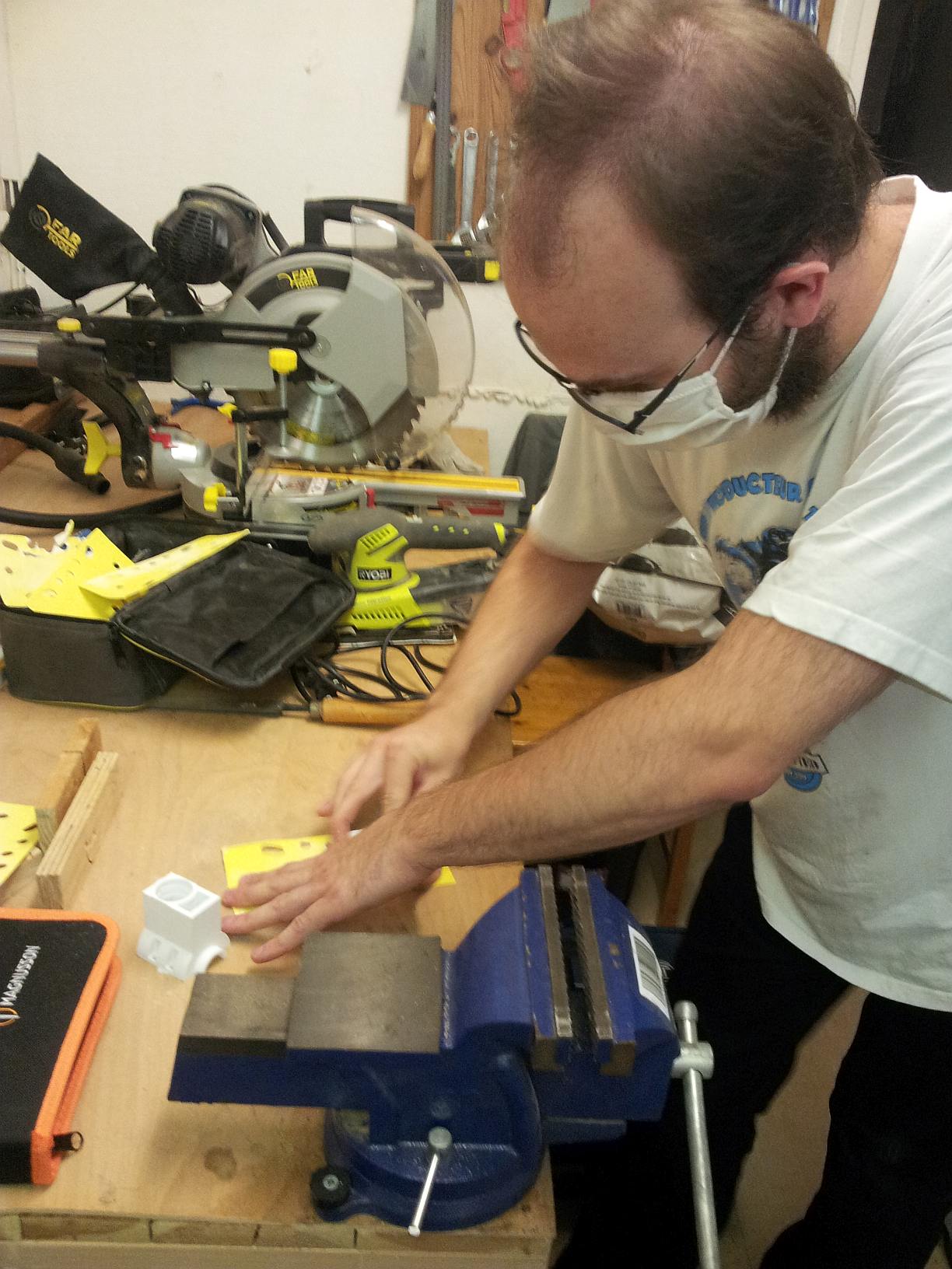 Atelier Extrudeuse Filament Plastique Poncage.jpg Atelier Extrudeuse Filament Plastique Poncage.jpg