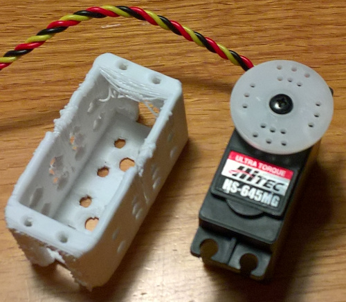 Cage de fixation servo HS645-MG cage-0.jpg Cage de fixation servo HS645-MG cage-0.jpg