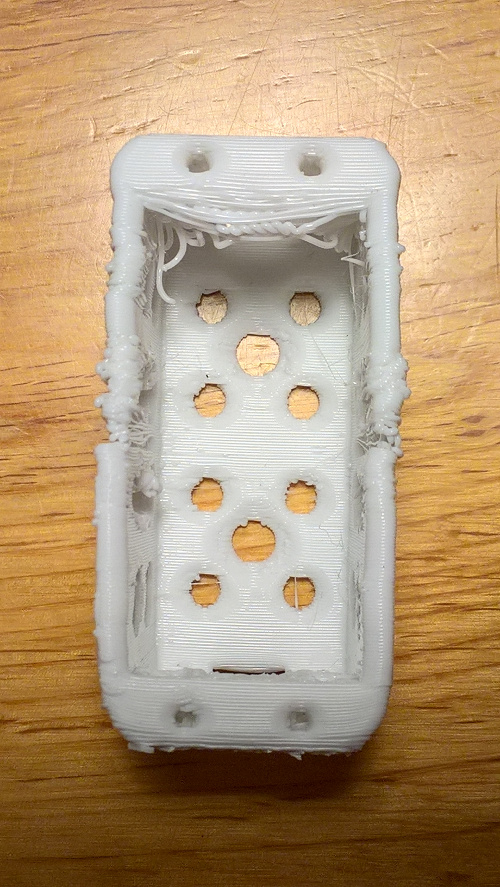 Cage de fixation servo HS645-MG cage-1.jpg Cage de fixation servo HS645-MG cage-1.jpg