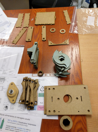 Projet Plastique pieces maquette 512.jpg Projet Plastique pieces maquette 512.jpg