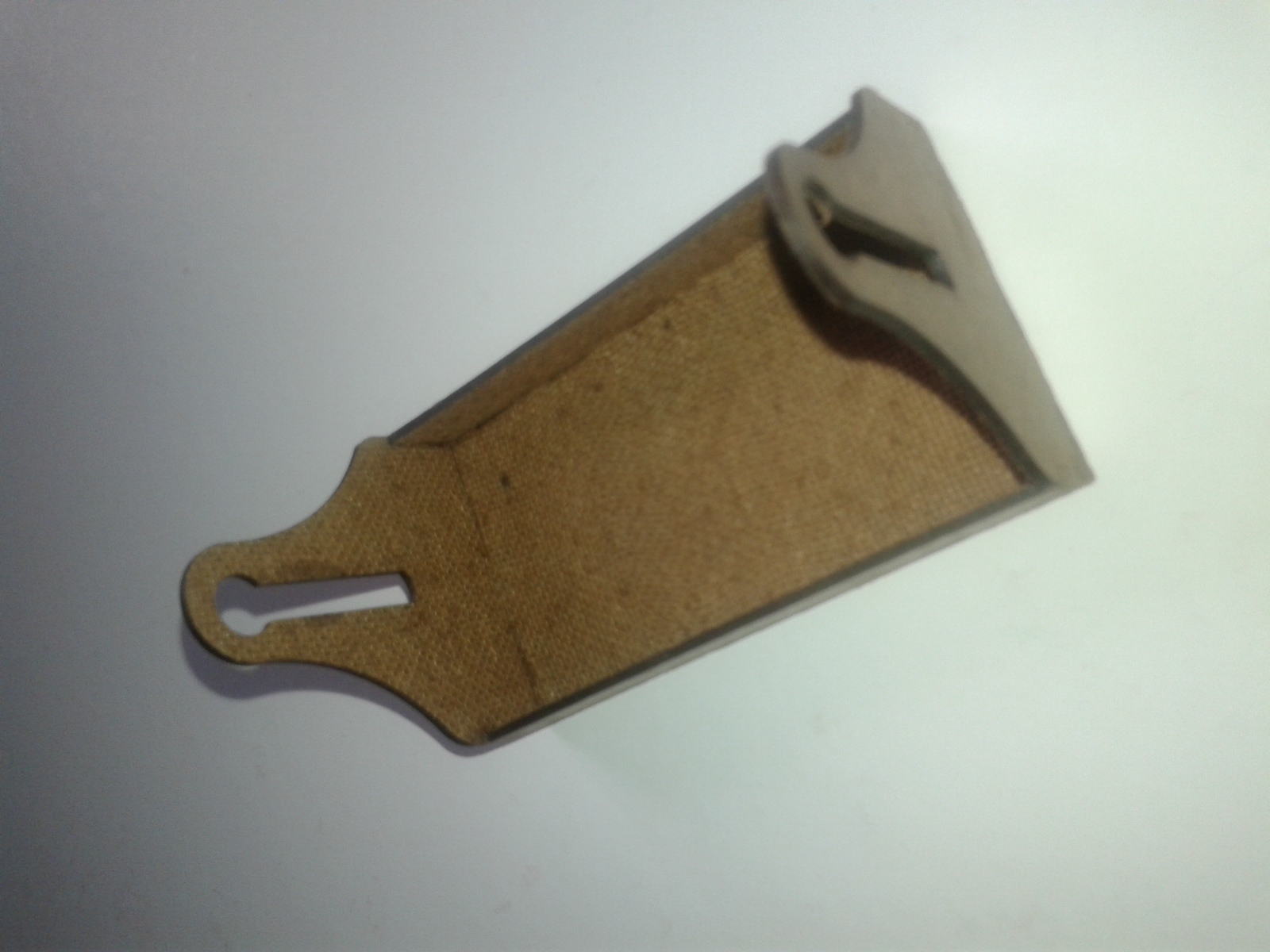 Rangement de fiches avec couvercle pivotant 20190323 145211.jpg Rangement de fiches avec couvercle pivotant 20190323 145211.jpg