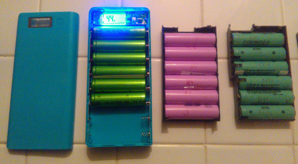 Recycler des batteries lithium-ion 02-charging.jpg Recycler des batteries lithium-ion 02-charging.jpg