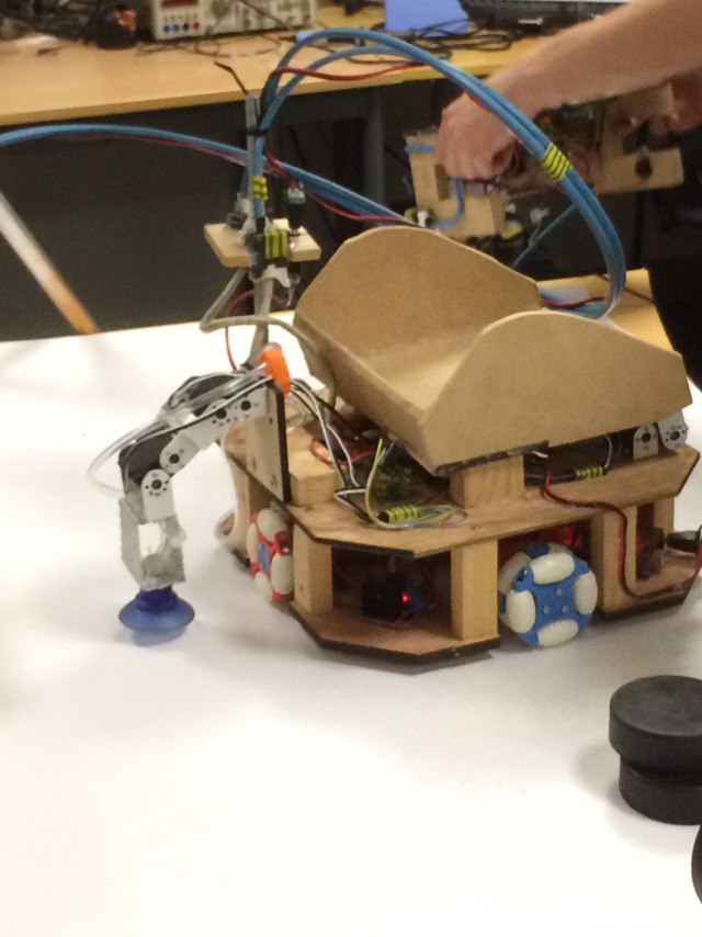 Trophee de la Robotique Planete Sciences robot-2019.jpg Trophee de la Robotique Planete Sciences robot-2019.jpg