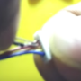 projecteur_remplacer_la_lampe_par_une_led_cable_rouge_marron.png